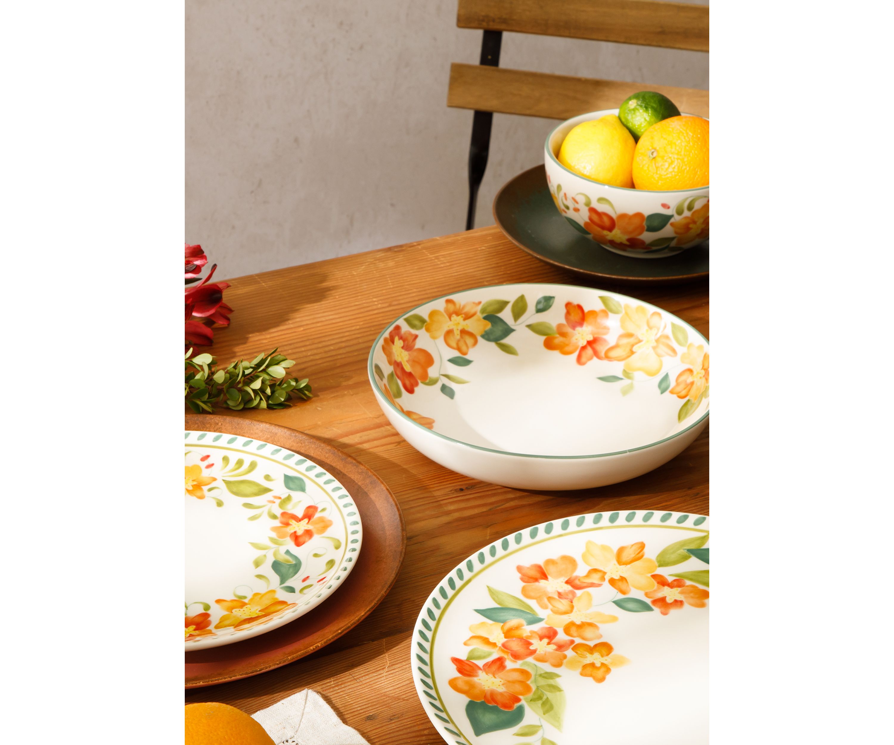 Cassia Bud Handpainted Dinner Plate 