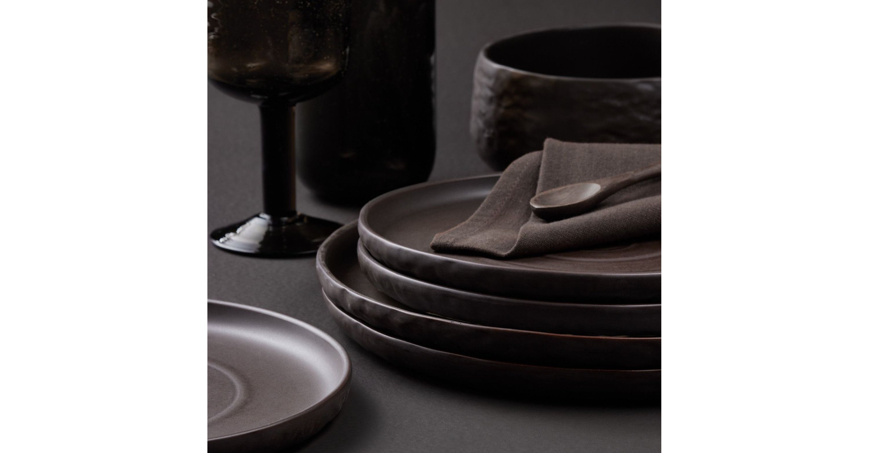 Shosai Stoneware Dinnerware Set