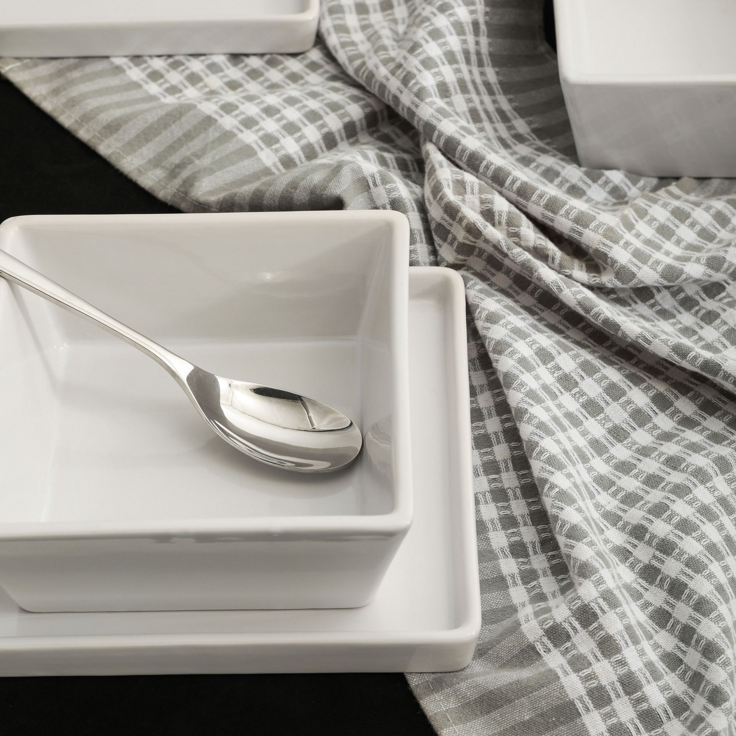 Grace Stoneware Dinnerware Set