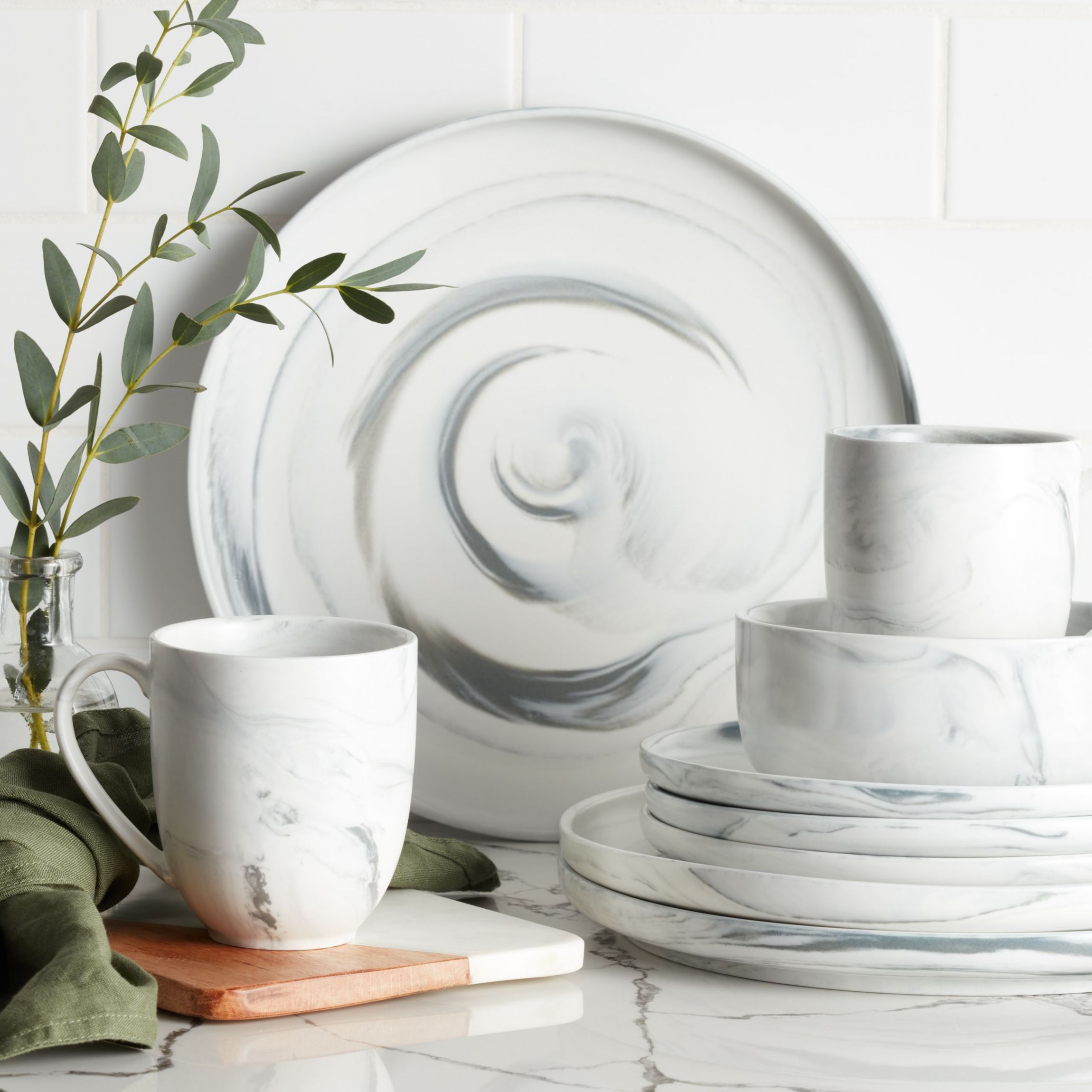 Brighton 32 pcs Dinnerware Set