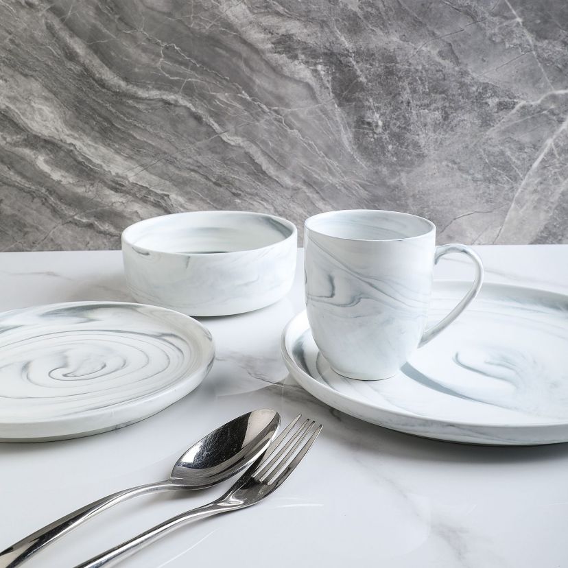 Brighton 32 pcs Dinnerware Set