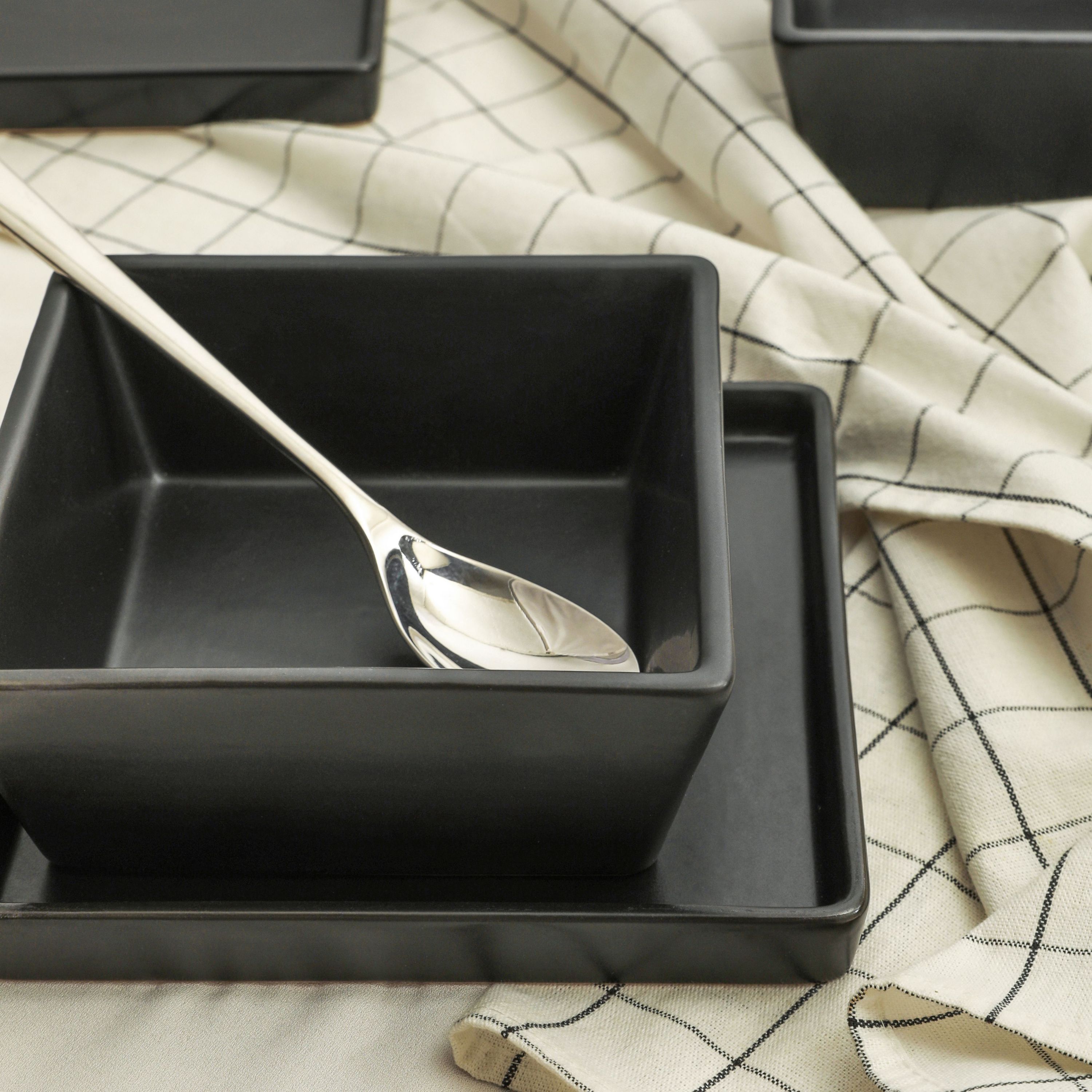 Grace Stoneware Dinnerware Set