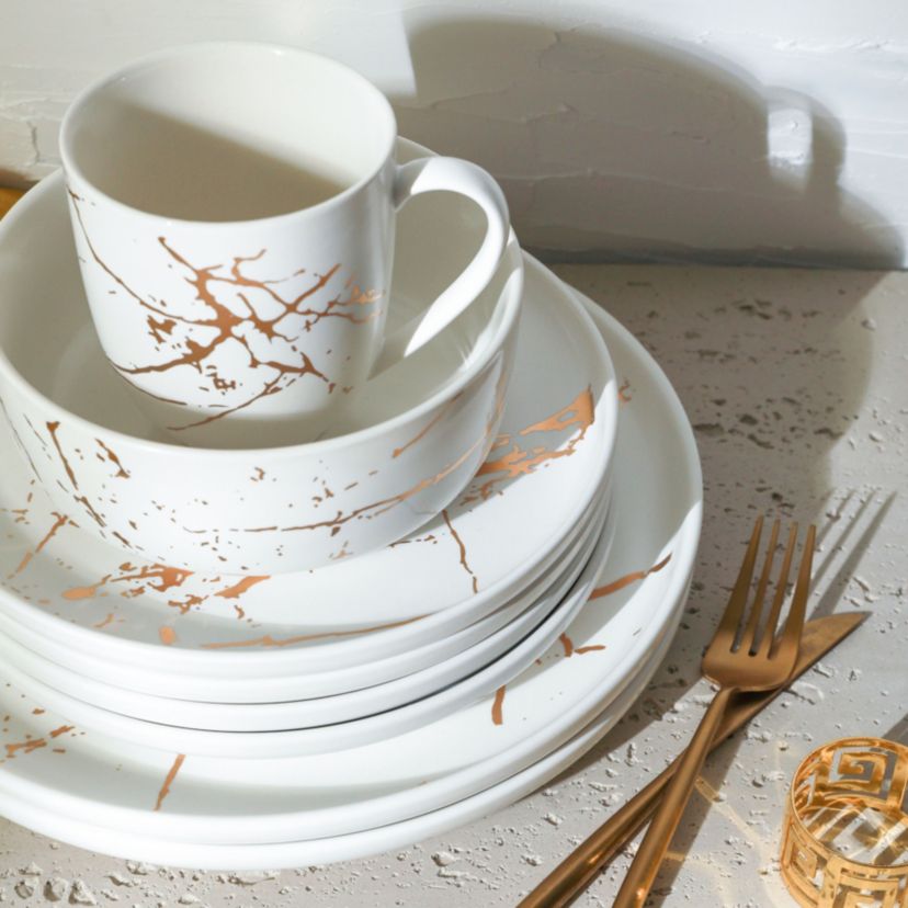 Zora 32 pcs Dinnerware Set