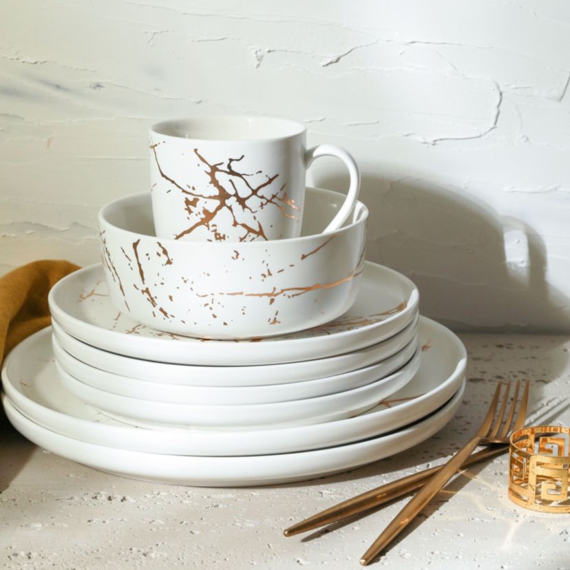 Zora 32 pcs Dinnerware Set