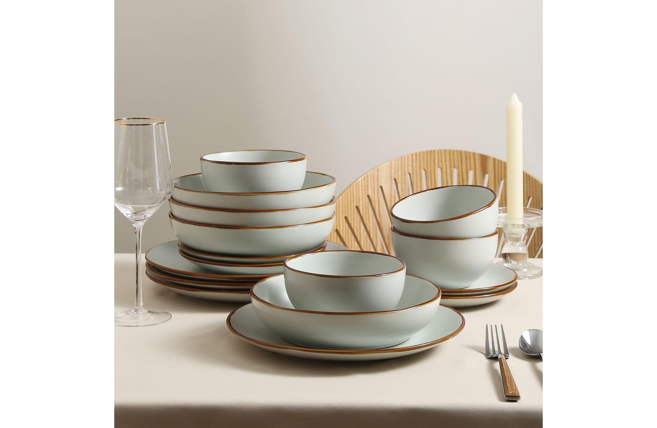 Brasa 16 pcs Dinnerware Set