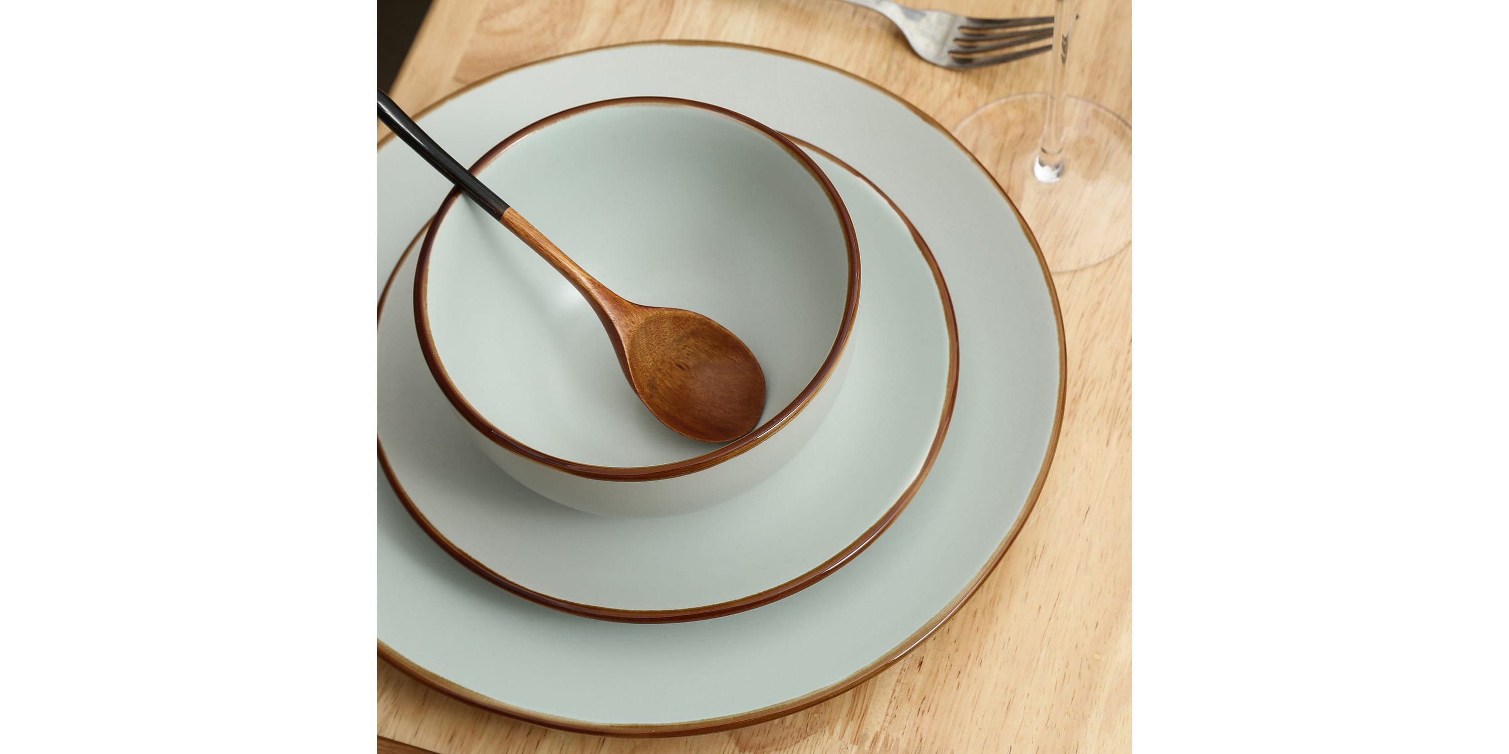 Brasa 16 pcs Dinnerware Set