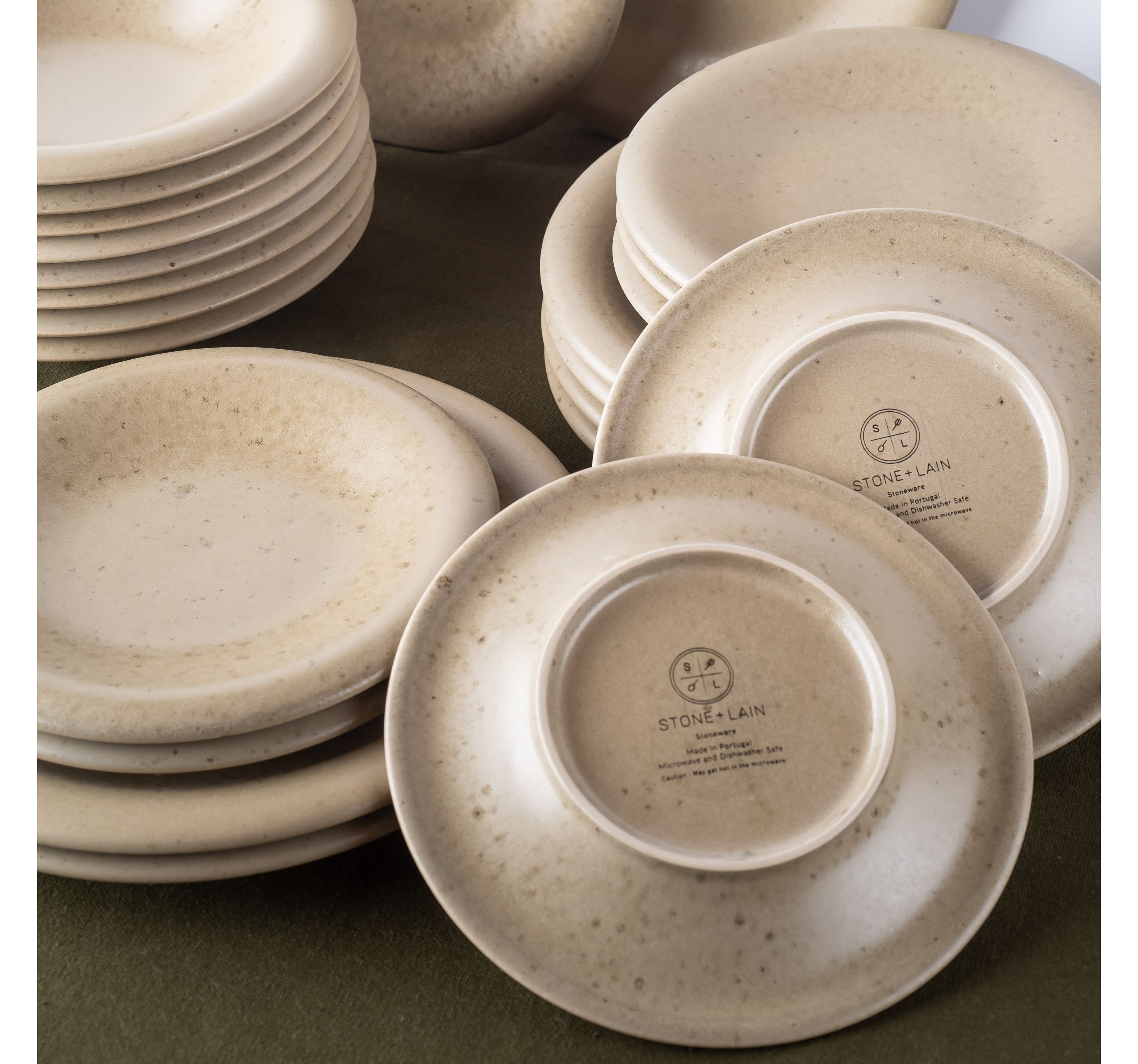 Aro 12 pcs Dinnerware Set