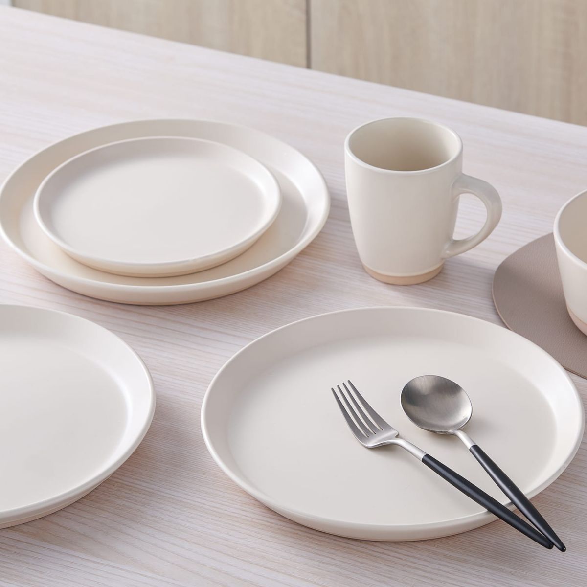 Jules 16 pcs Dinnerware Set