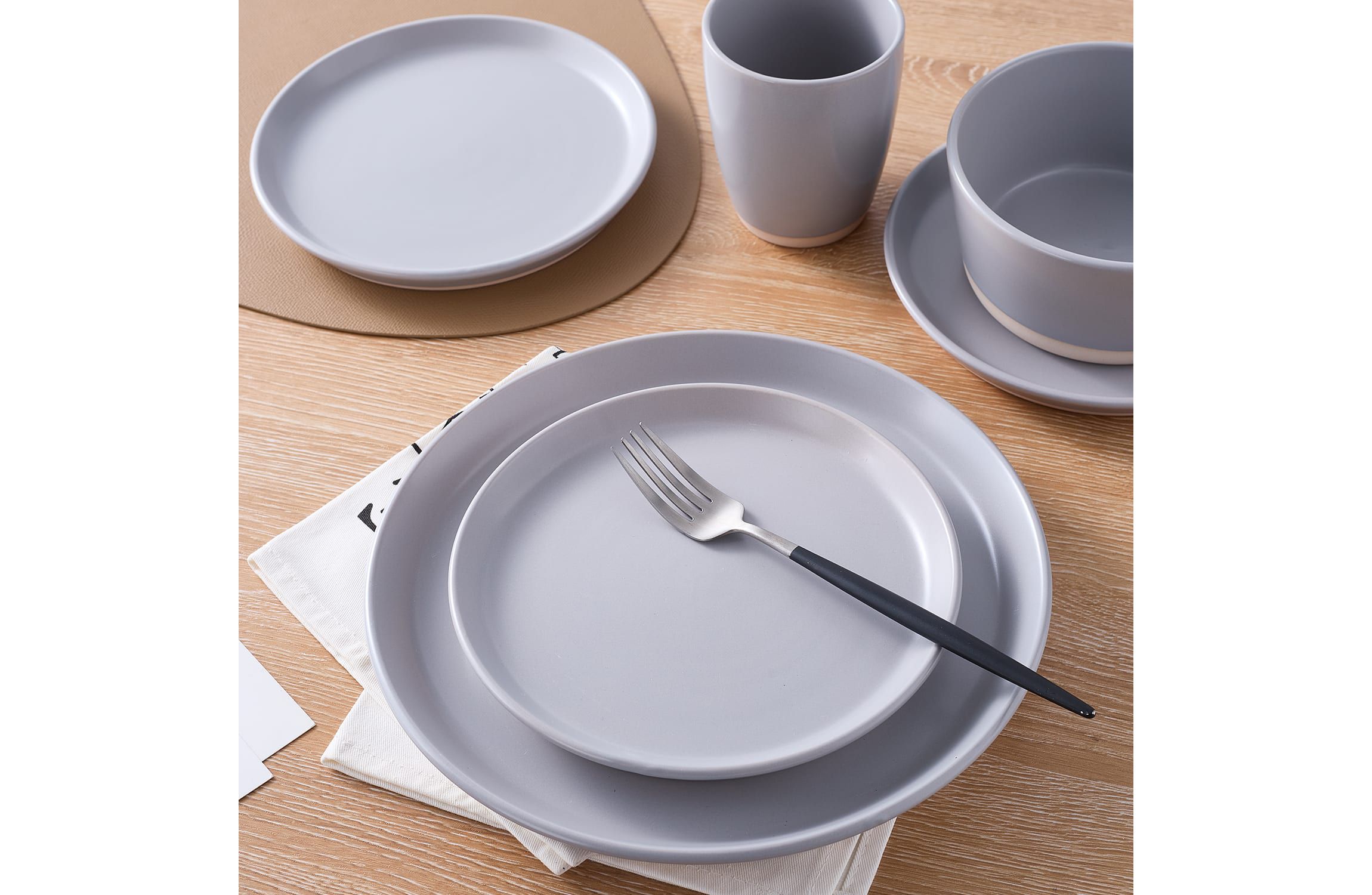 Jules 32 pcs Dinnerware Set