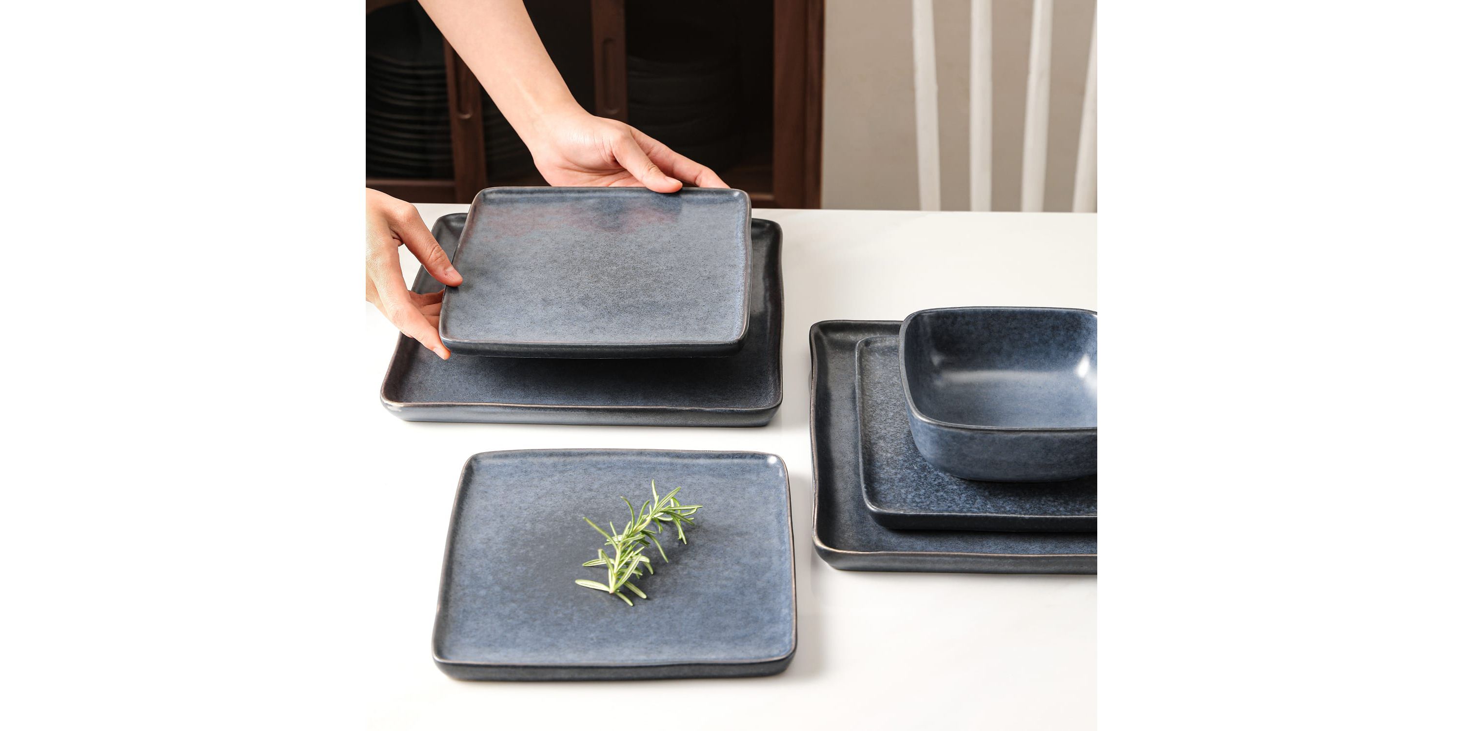 Jonny 12 pcs Dinnerware Set