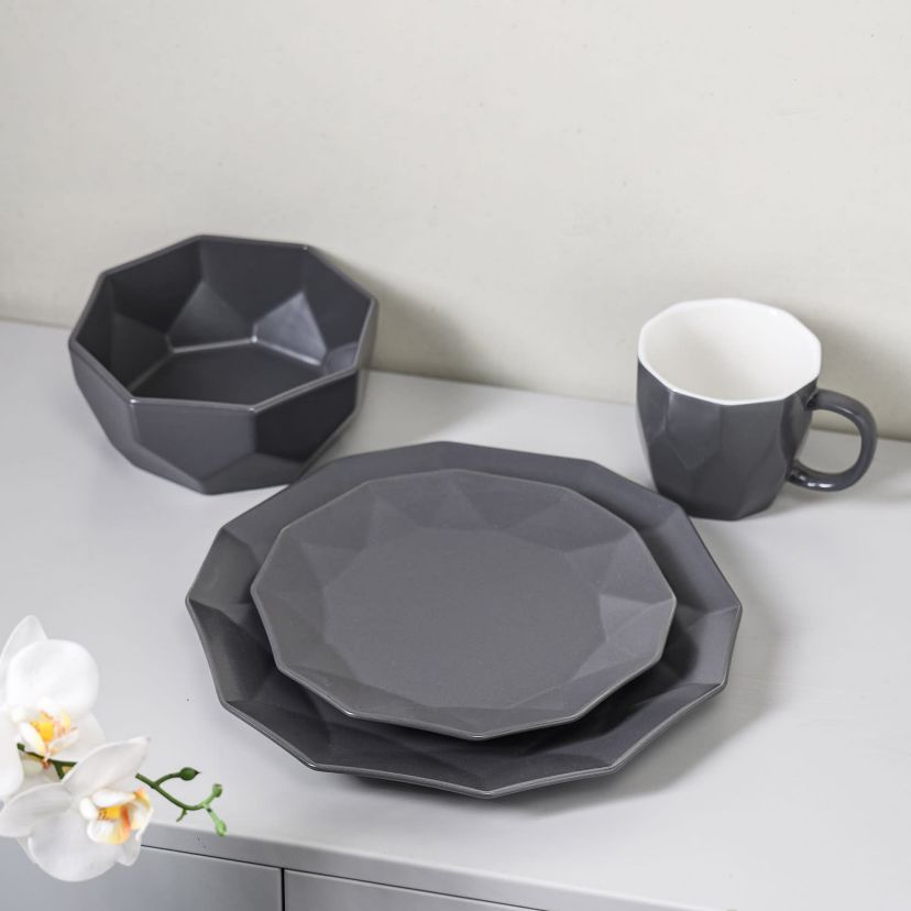 Jamie 32 pcs Dinnerware Set