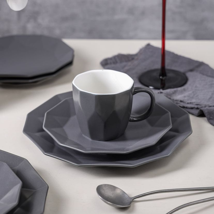 Jamie 32 pcs Dinnerware Set