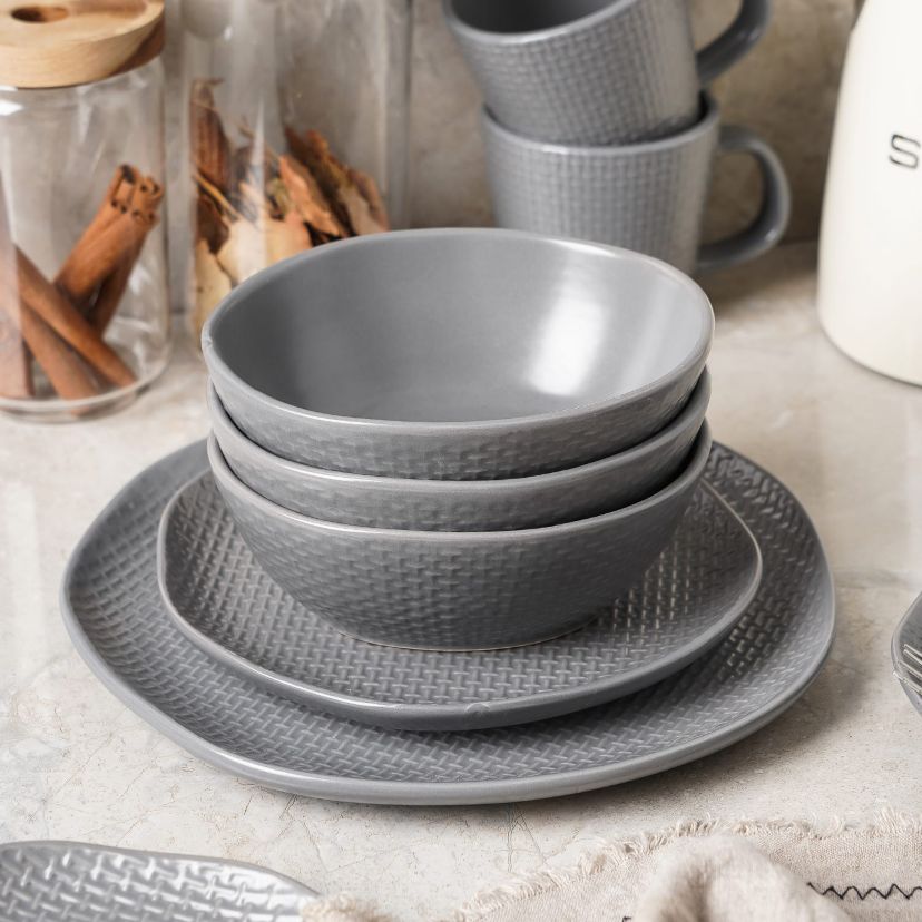 Abigail 32 pcs Dinnerware Set