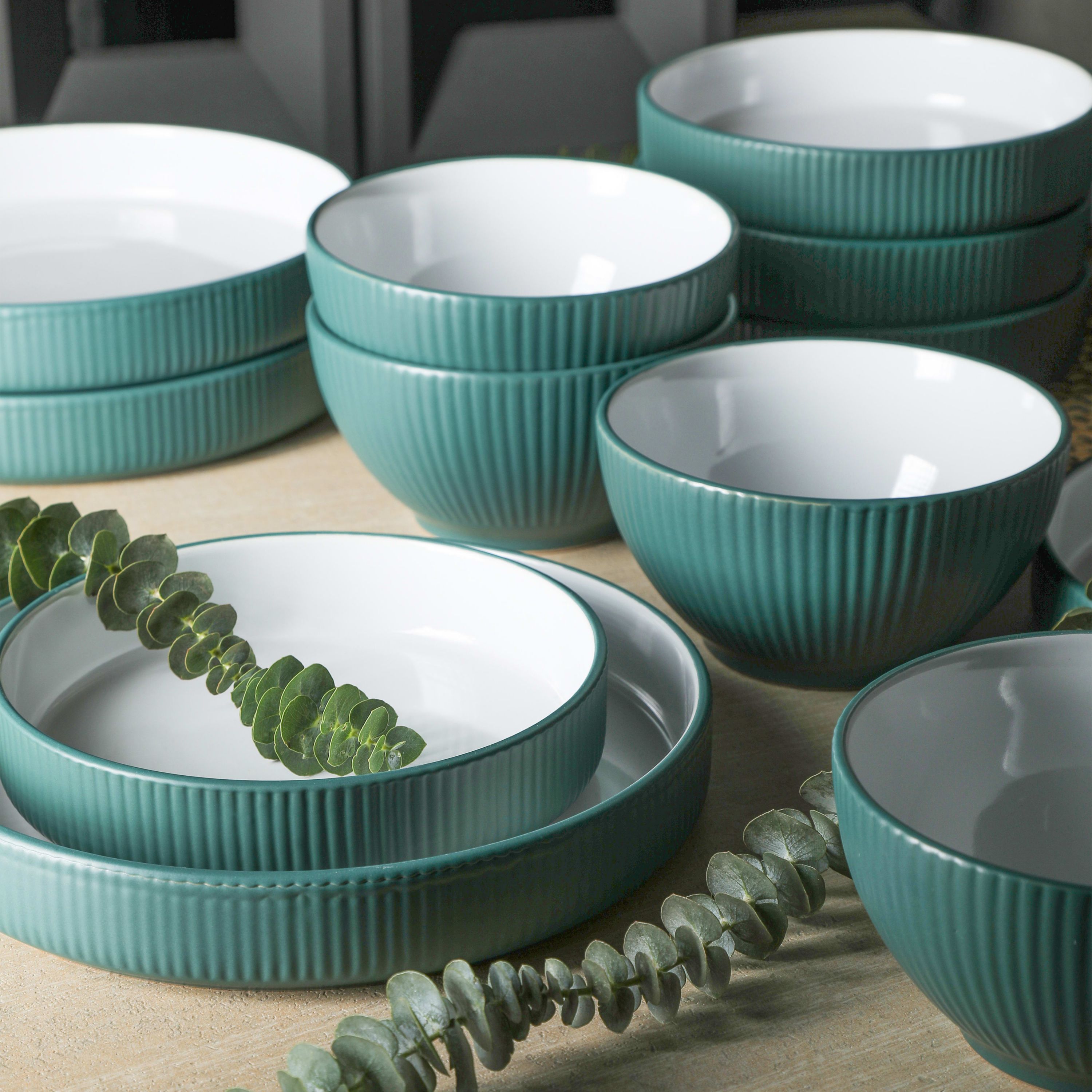 Larosso 12 pcs Dinnerware Set