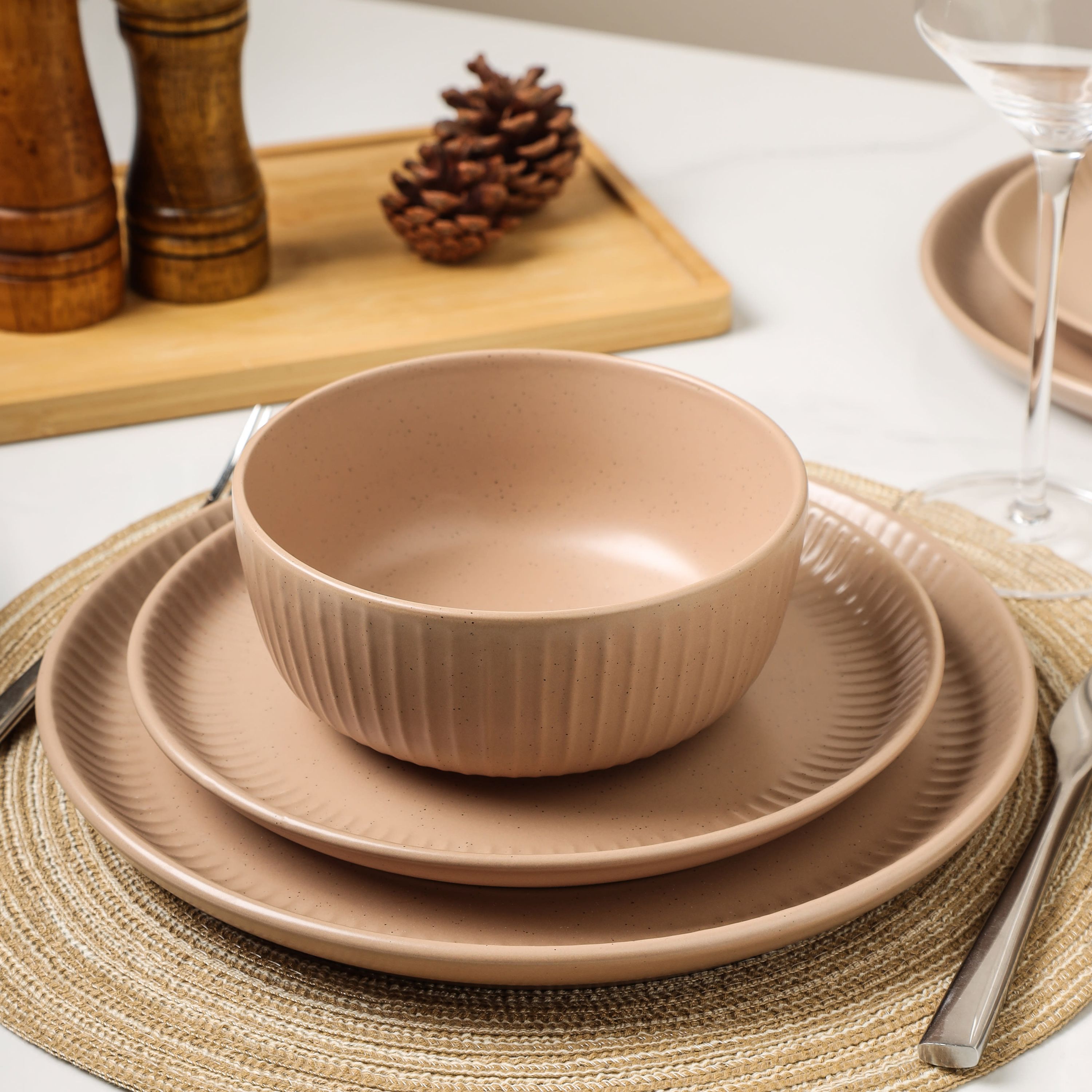 Logan 16 pcs Dinnerware Set