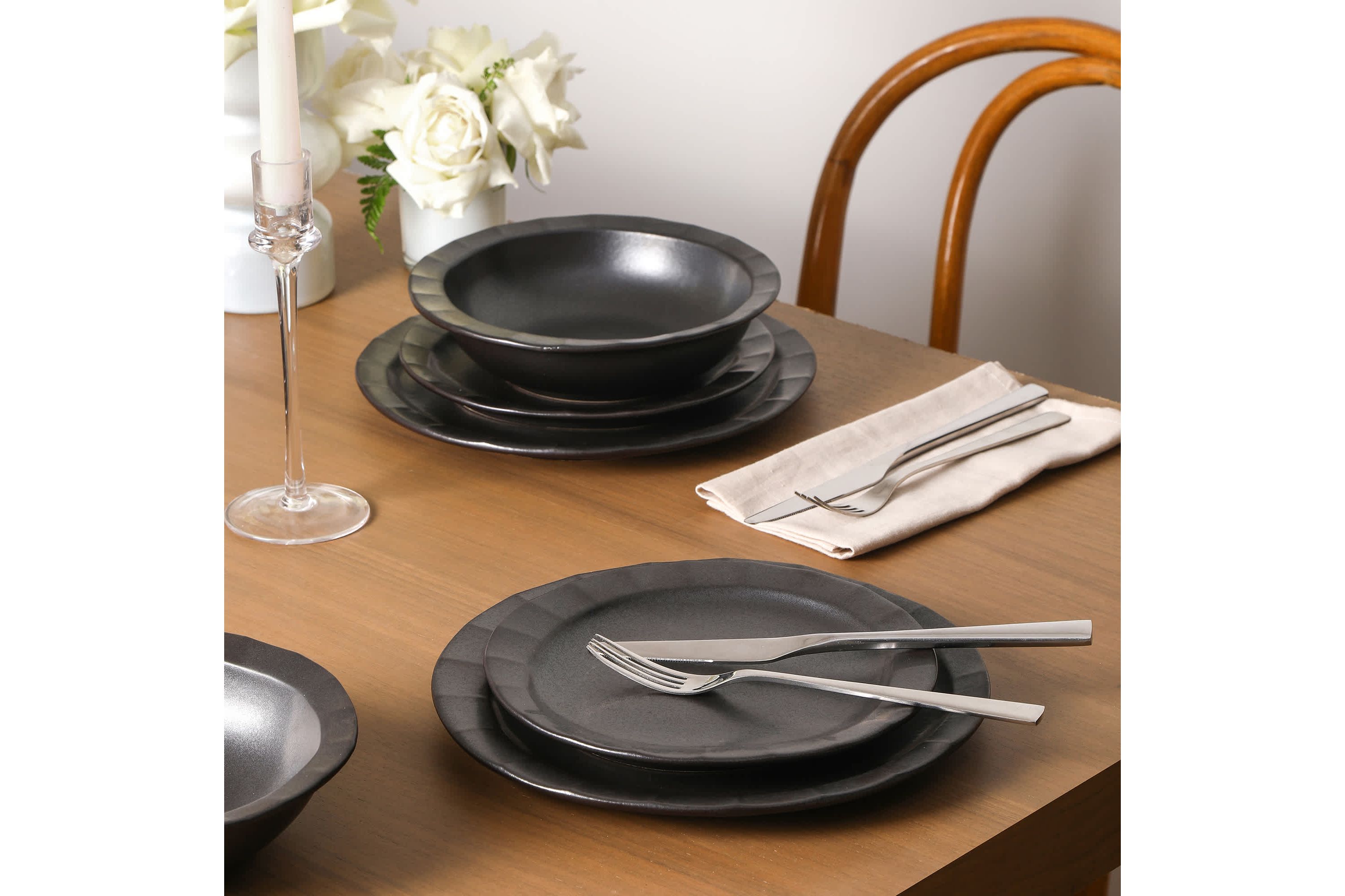 Akoya 12 pcs Dinnerware Set
