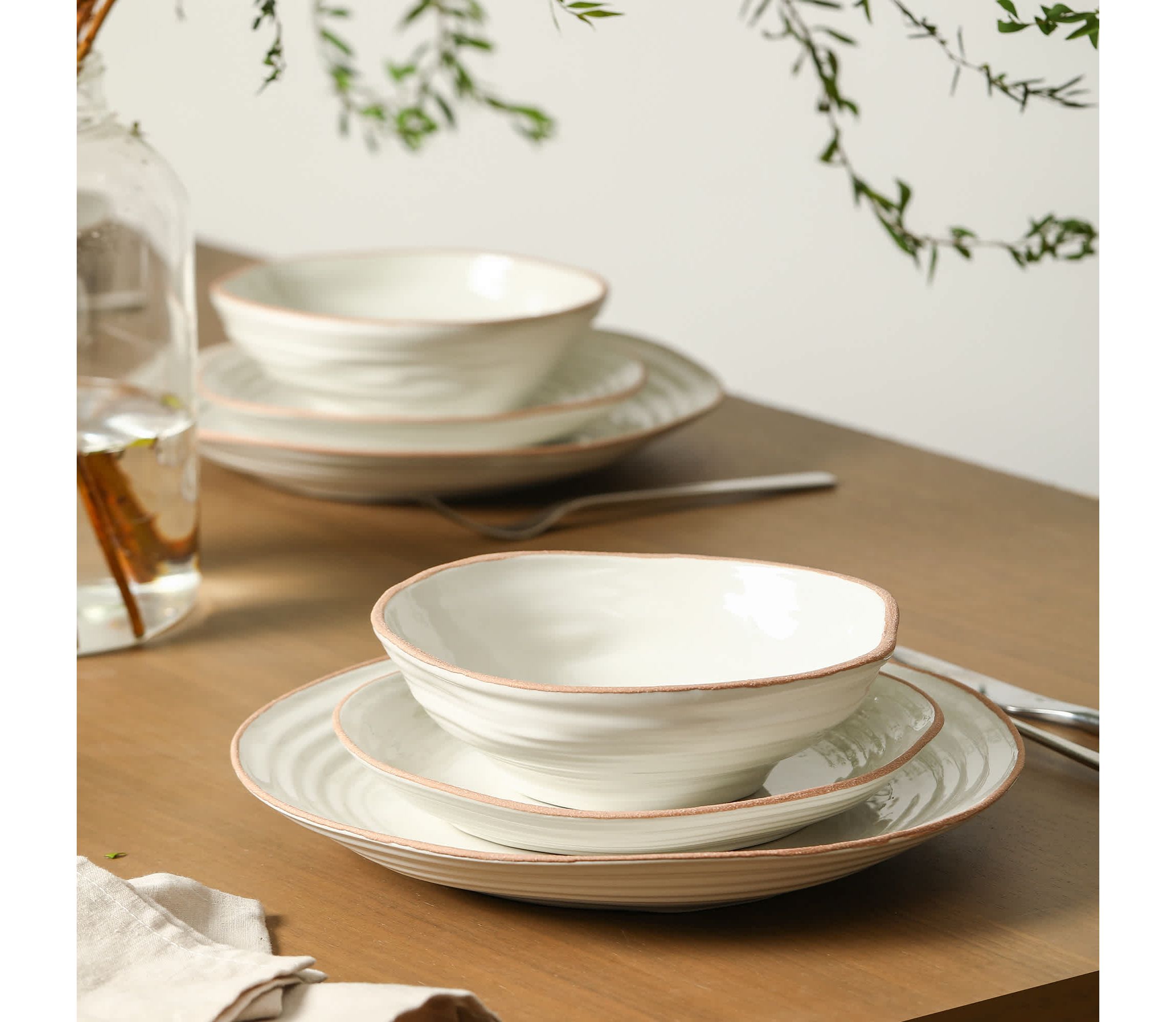 Lagoon 24 pcs Dinnerware Set