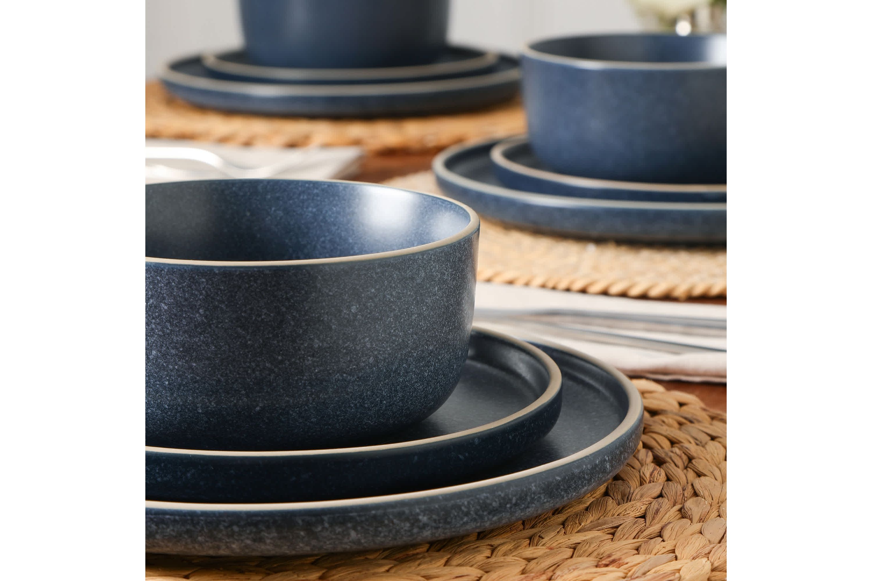 Amber 12 pcs Dinnerware Set