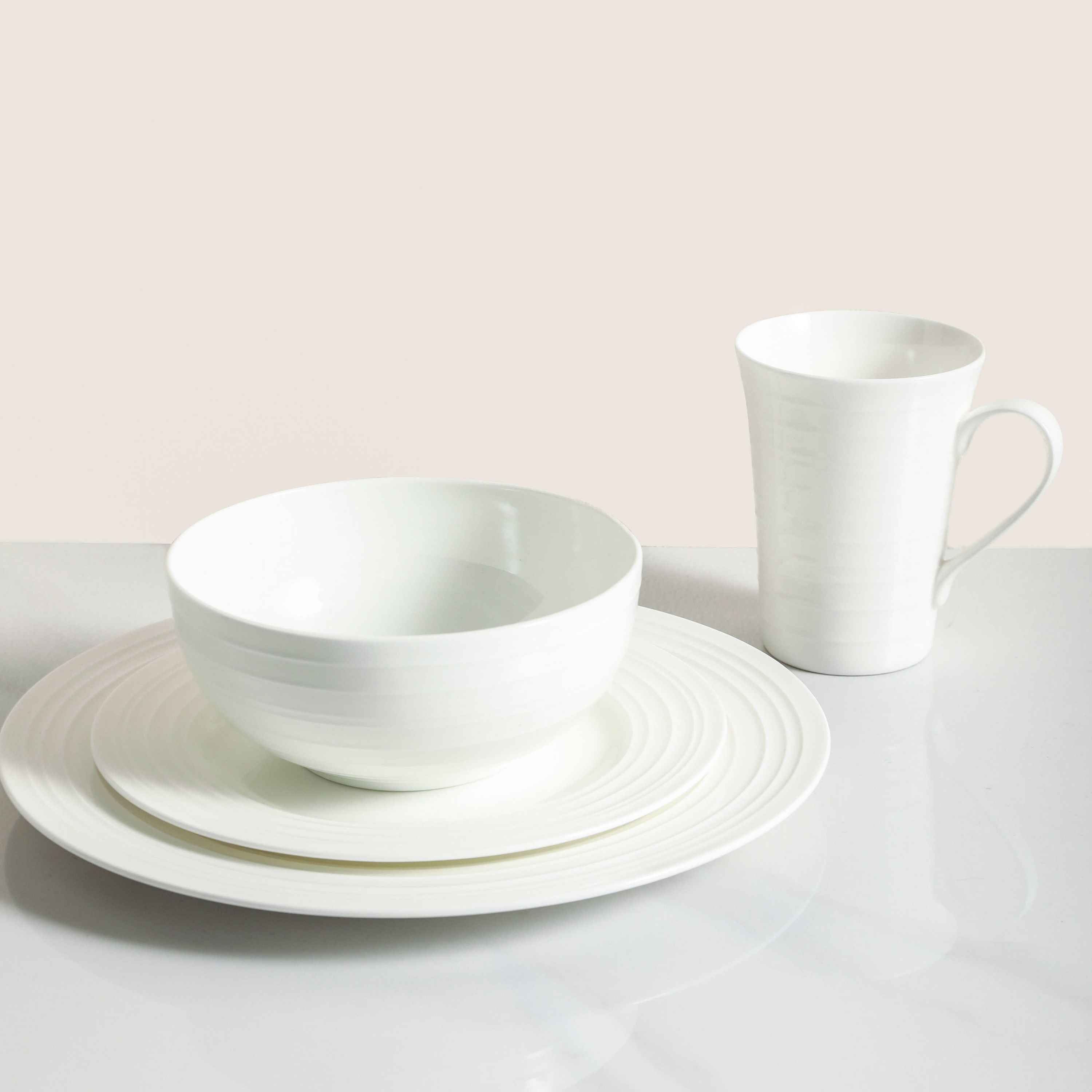 Eleanor 32 pcs Dinnerware Set