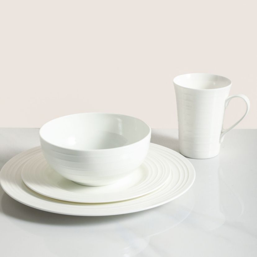 Eleanor 32 pcs Dinnerware Set