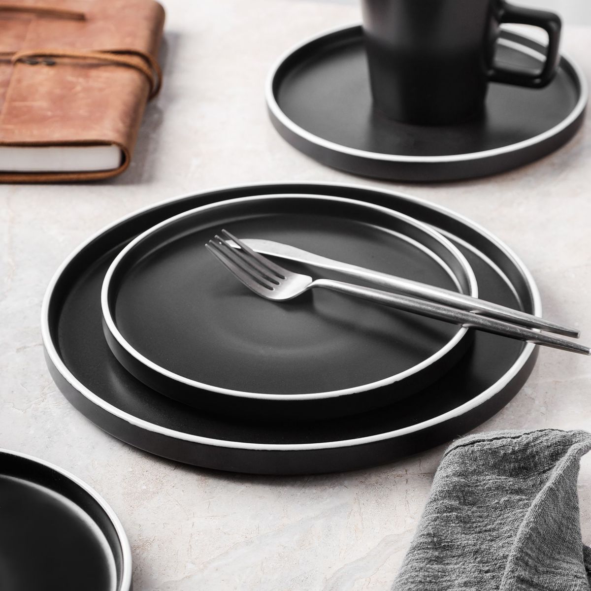 Allison Stoneware Dinnerware Set