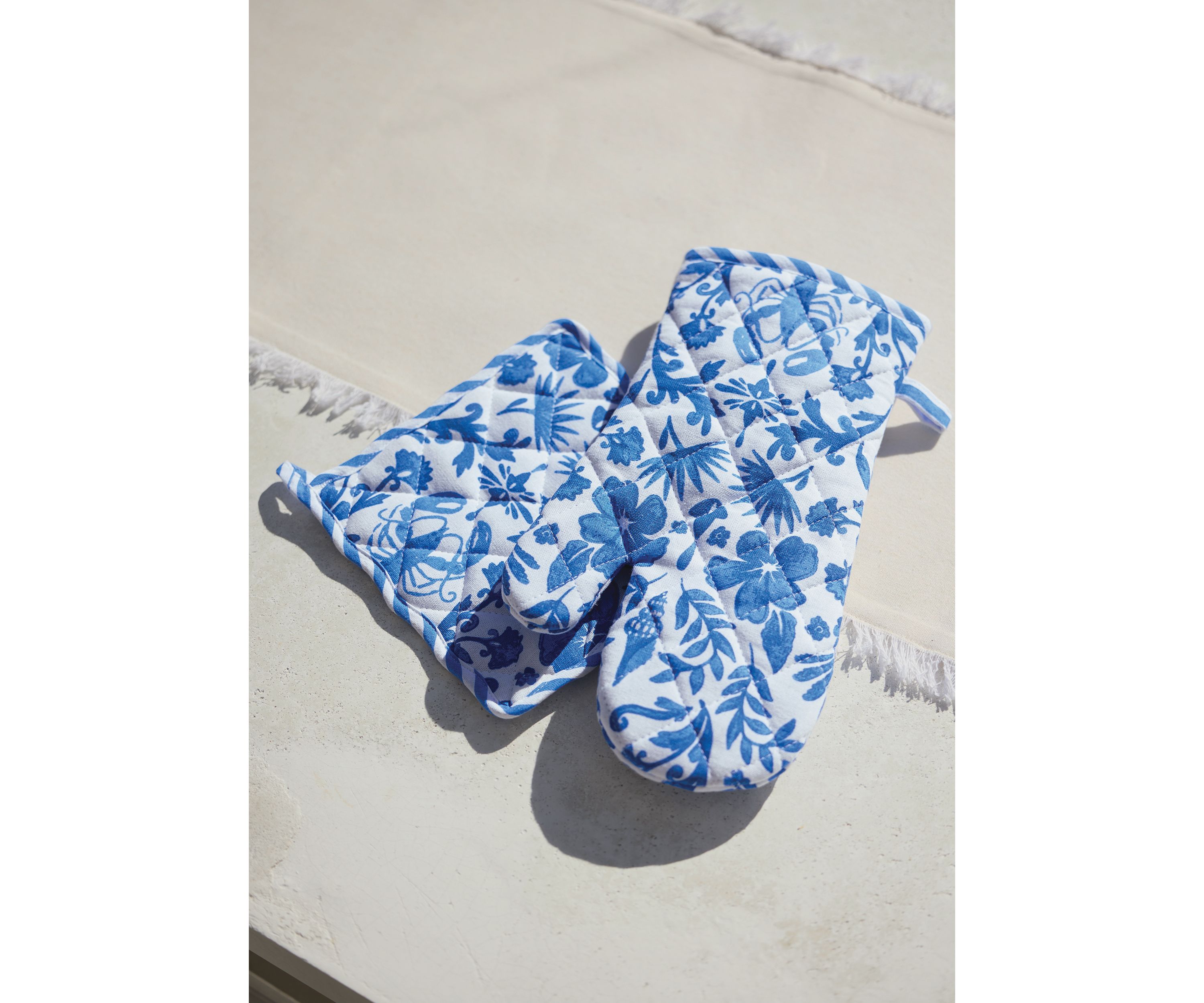 Sewing Down South x Crown & Ivy™ Isle of Palms Potholder