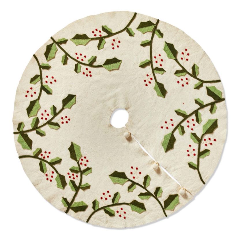 Holly And Berry Tree Skirt
