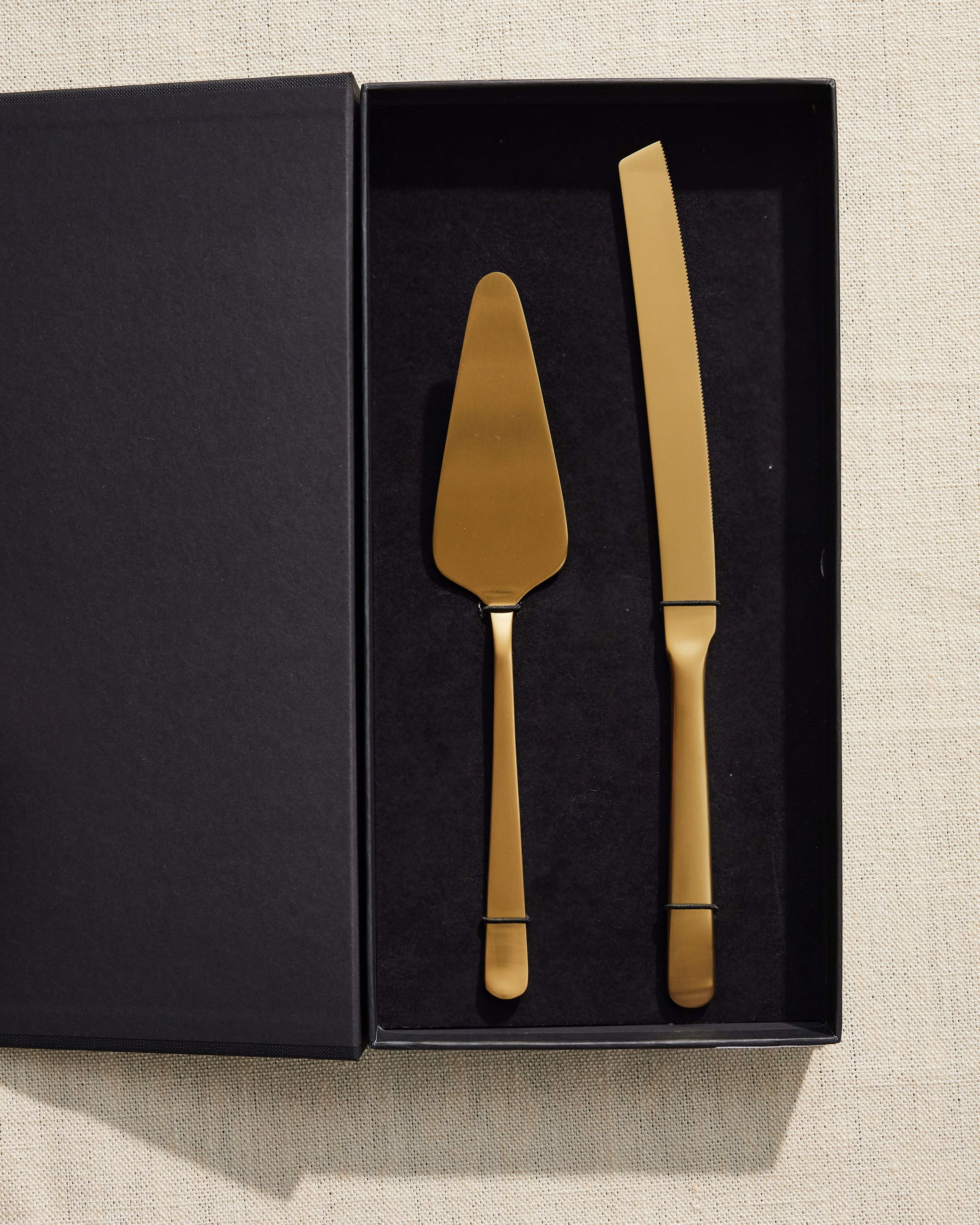 Oslo Collection 2-Piece Cake Service Set