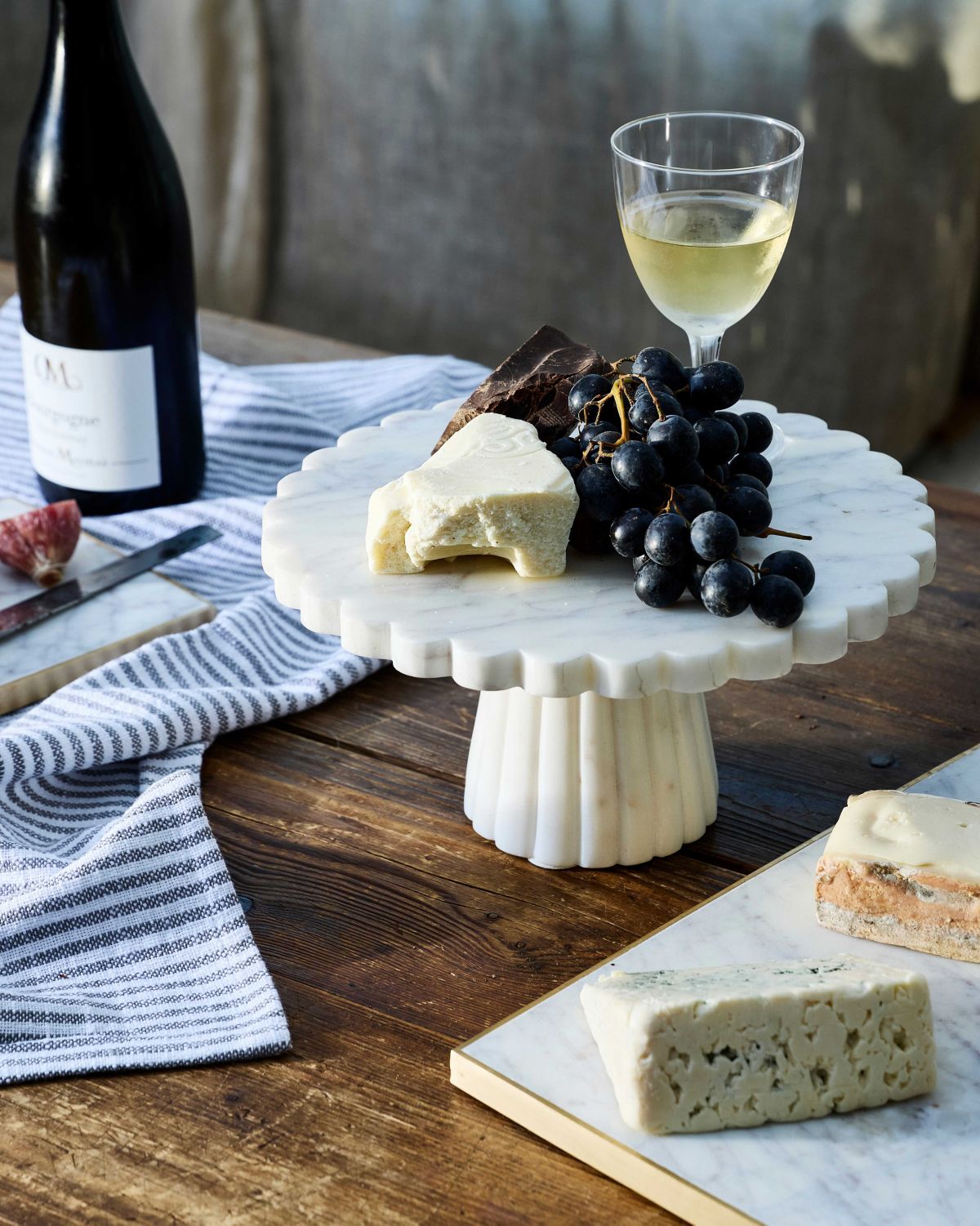 Verona Collection Marble Cake Stand