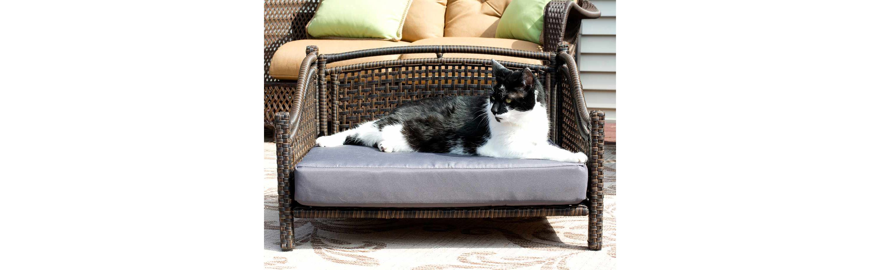 Maharaja Rattan Pet Bed