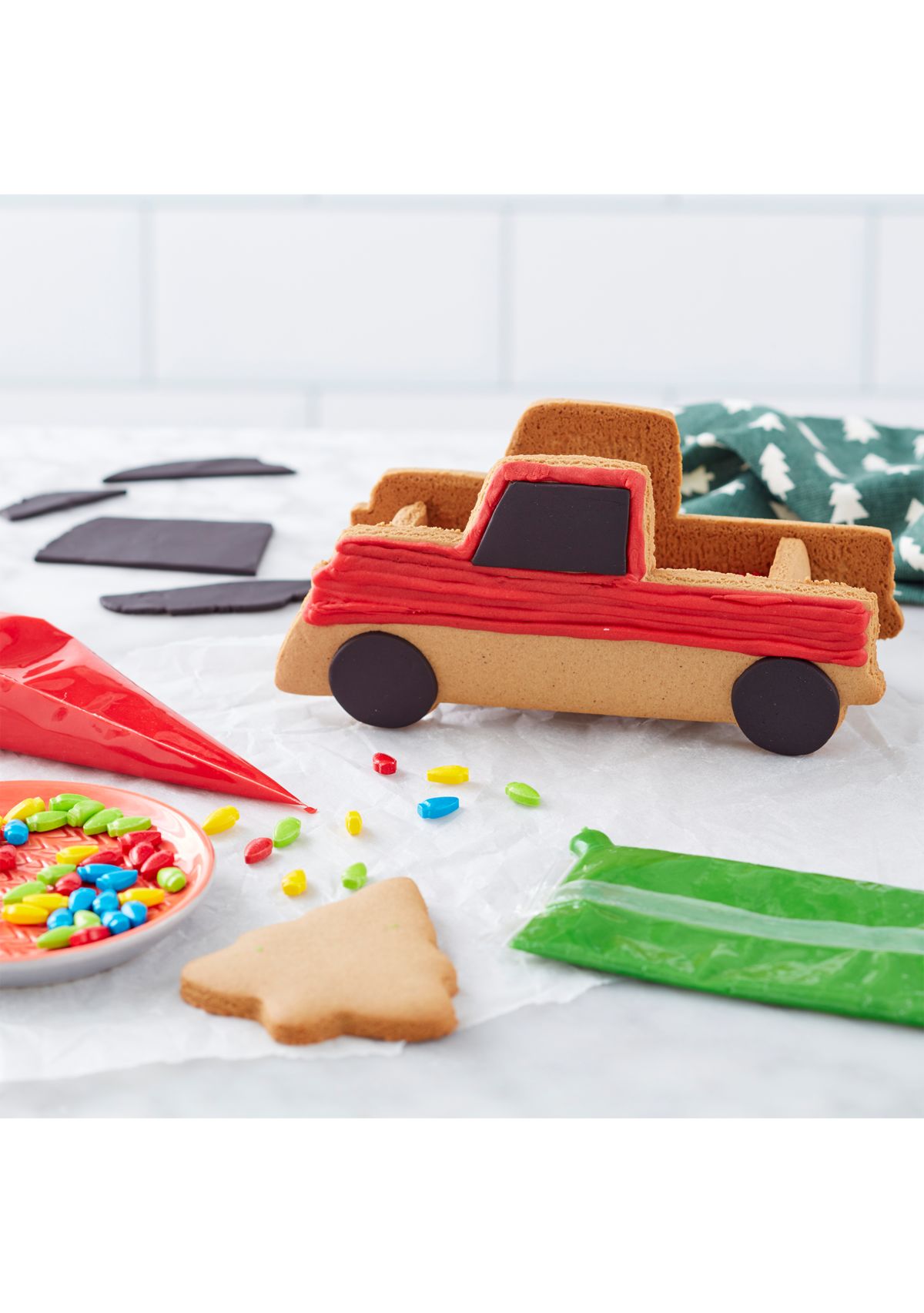 Wilton Build it Yourself Gingerbread Pickup Truck Decorating Kit | Belk