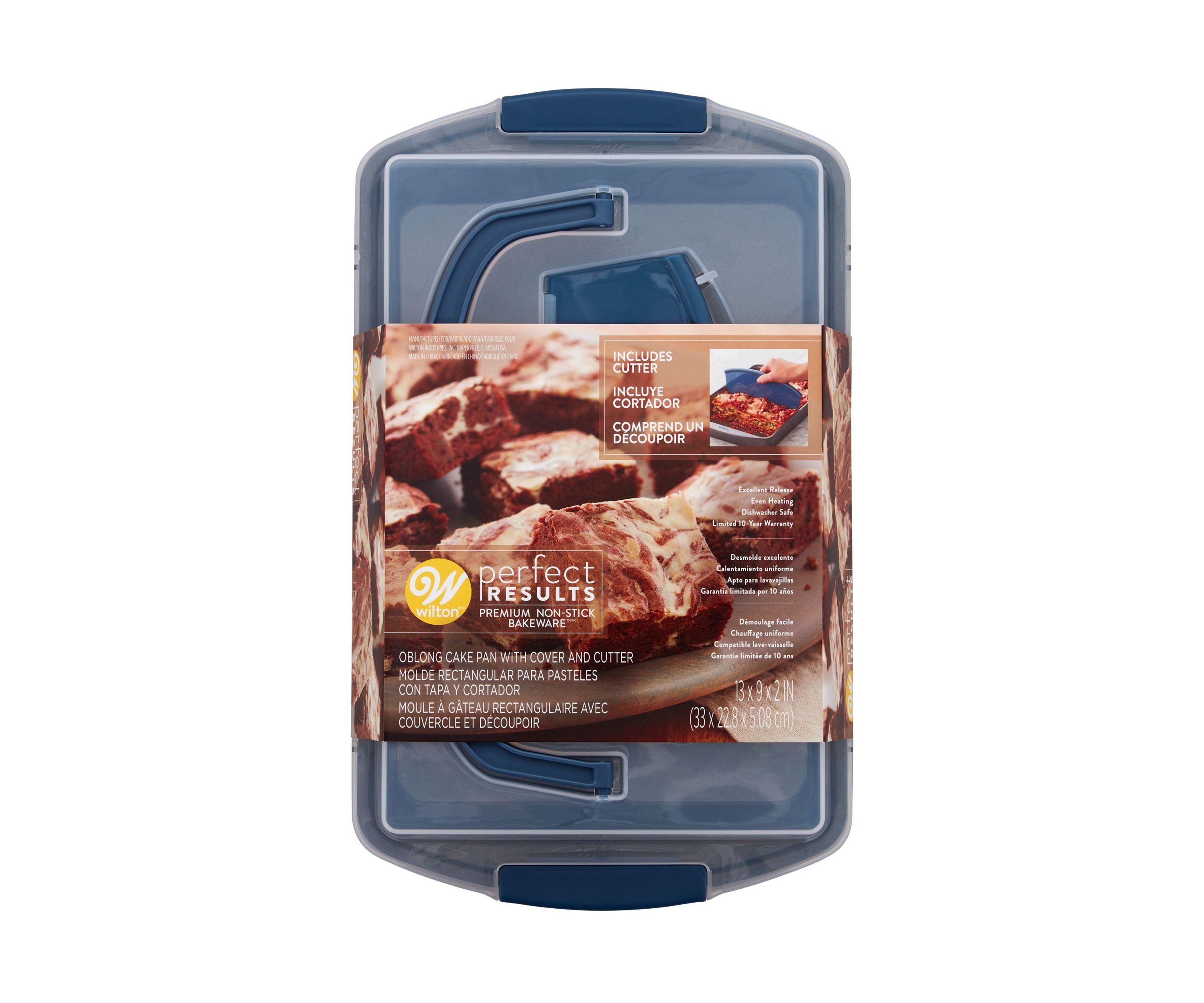 Perfect Results Oblong Cake Pan with Lid and Cutter 3-Piece Set