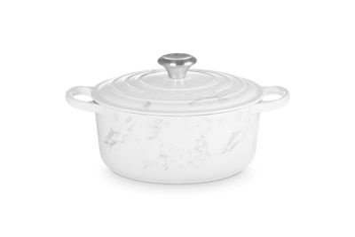 Le Creuset Marble AppliquÃÂ© Signature Round Dutch Oven, 4.5 Quart, White, 11 x 14