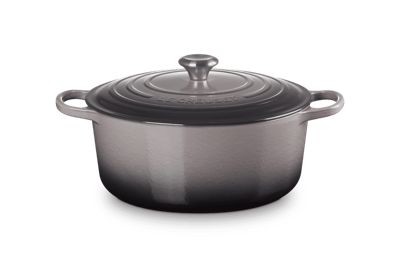 Le Creuset Signature Round Dutch Oven, 9 Quart