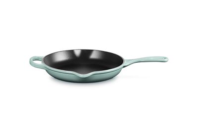 Le Creuset Signature Round Skillet, 9 Inch