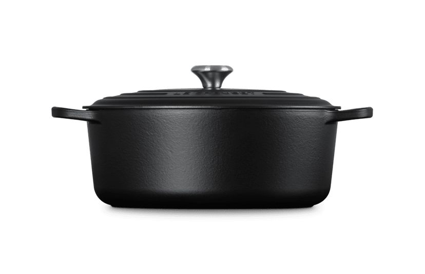 Signature Oval Dutch Oven, 8 Quart