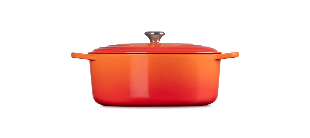 Signature Oval Dutch Oven, 9.5 Quart