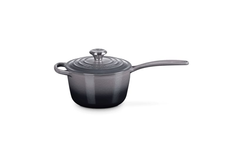 Signature Round Saucepan, 1.75 Quart