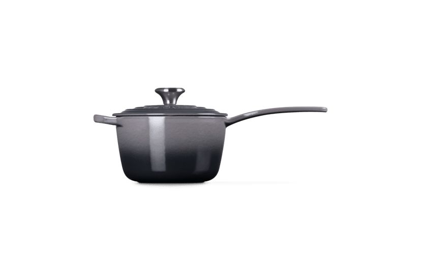 Signature Round Saucepan, 1.75 Quart