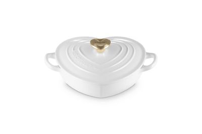 Traditional Heart Dish with Heart Knob, 1.25 Quart