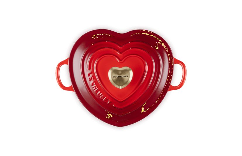 Traditional Heart Dish with Heart Knob, 1.25 Quart