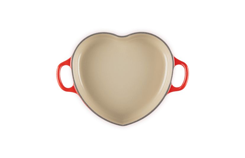Traditional Heart Dish with Heart Knob, 1.25 Quart
