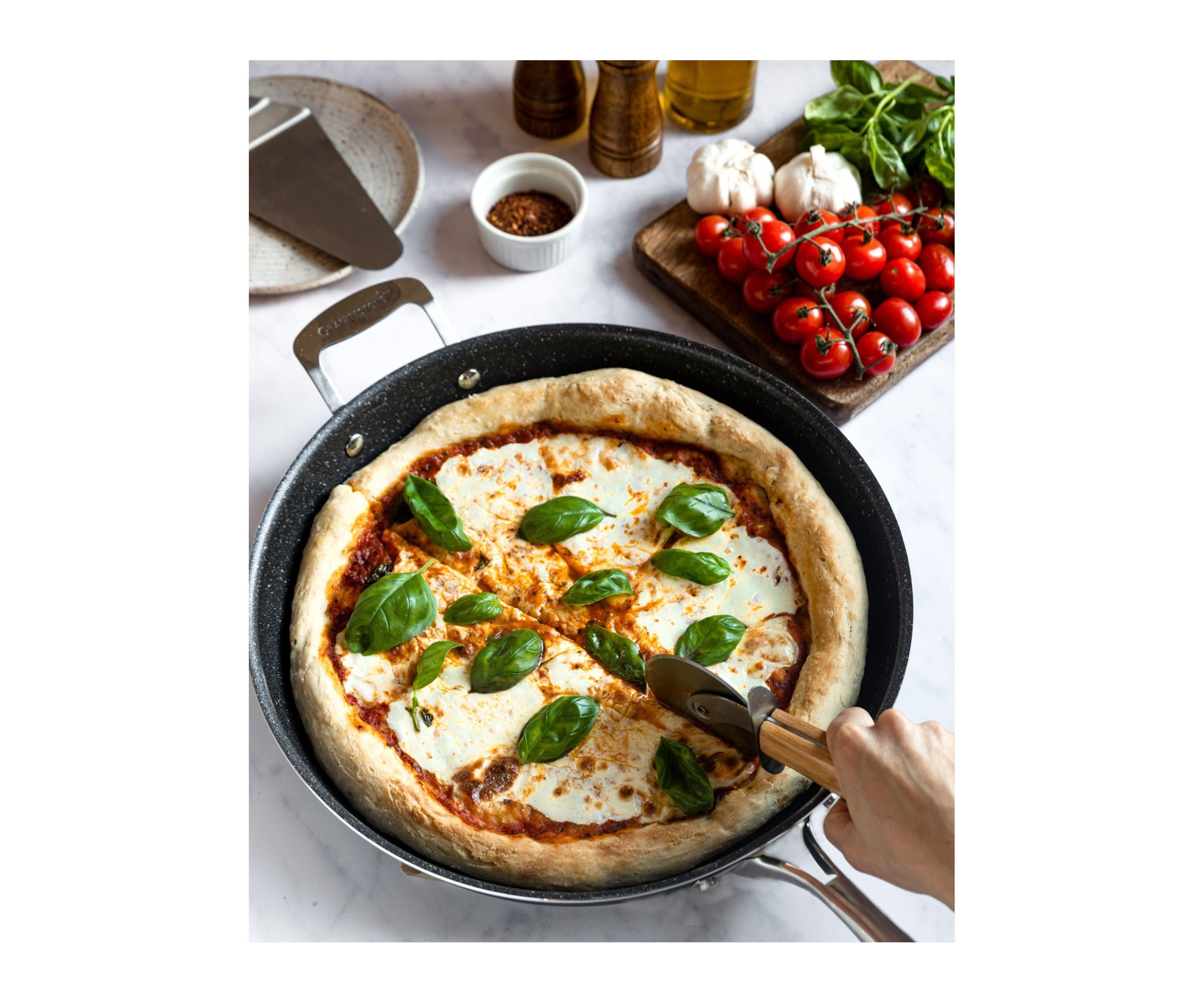 14 Inch Ultra-Durable Mineral And Diamond Infused Family Skillet With Helper Handle