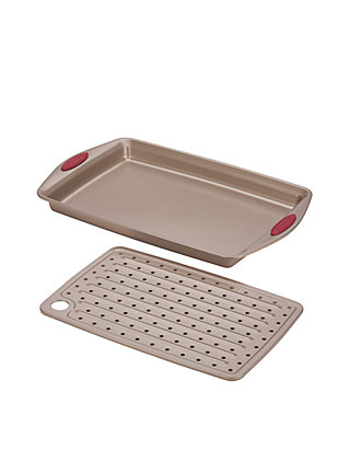 2 Piece Nonstick Cookie Sheet/Baking Sheet with Crisper Pan Latte Brown with Cranberry Red Handle Grips Cucina Nonstick Bakeware Set with Grips