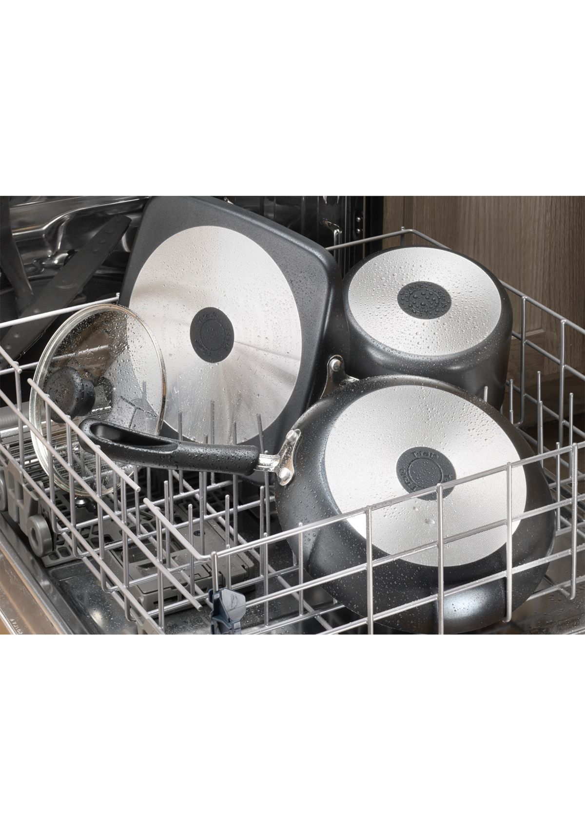 Essential 8 Quart Stockpot