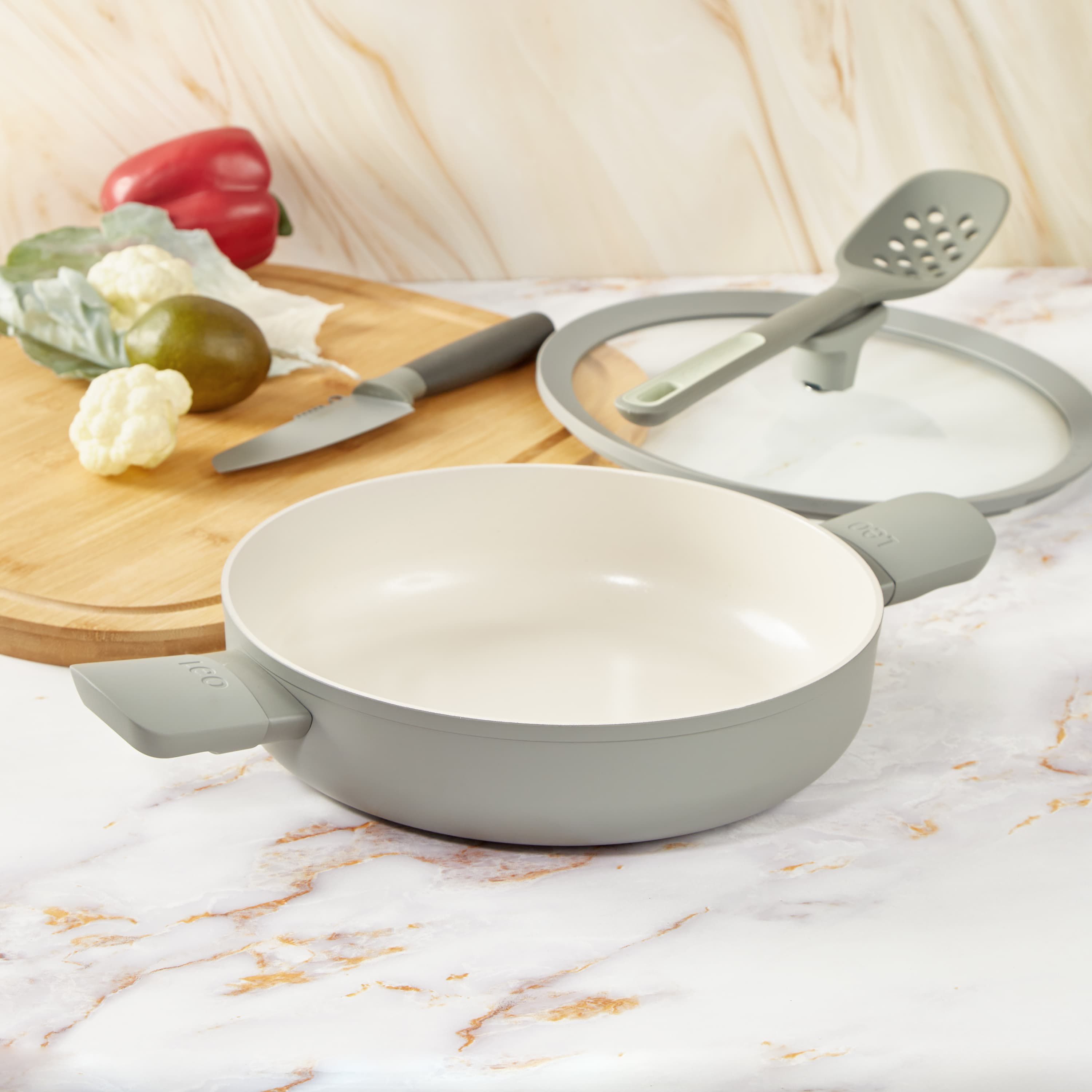 BergHOFF Balance Nonstick Ceramic Sauté Pan 10.25", 3.1qt. With Glass Lid, Recycled Aluminum, Sage