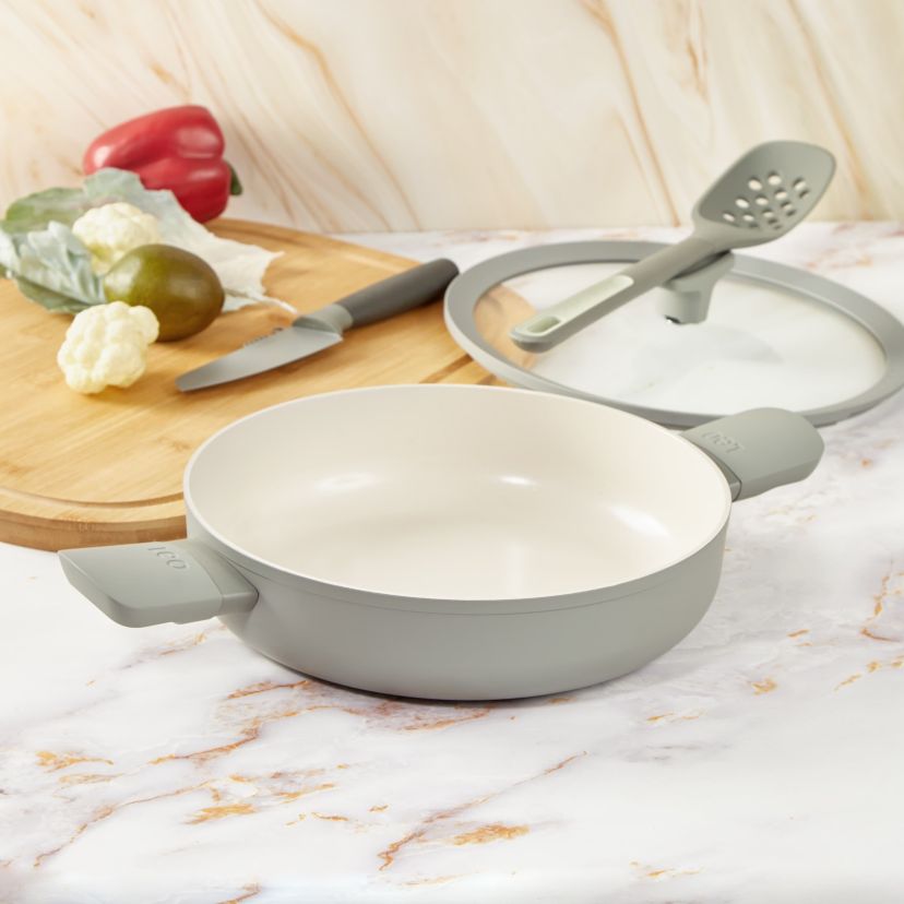 BergHOFF Balance Nonstick Ceramic Sauté Pan 10.25", 3.1qt. With Glass Lid, Recycled Aluminum, Sage