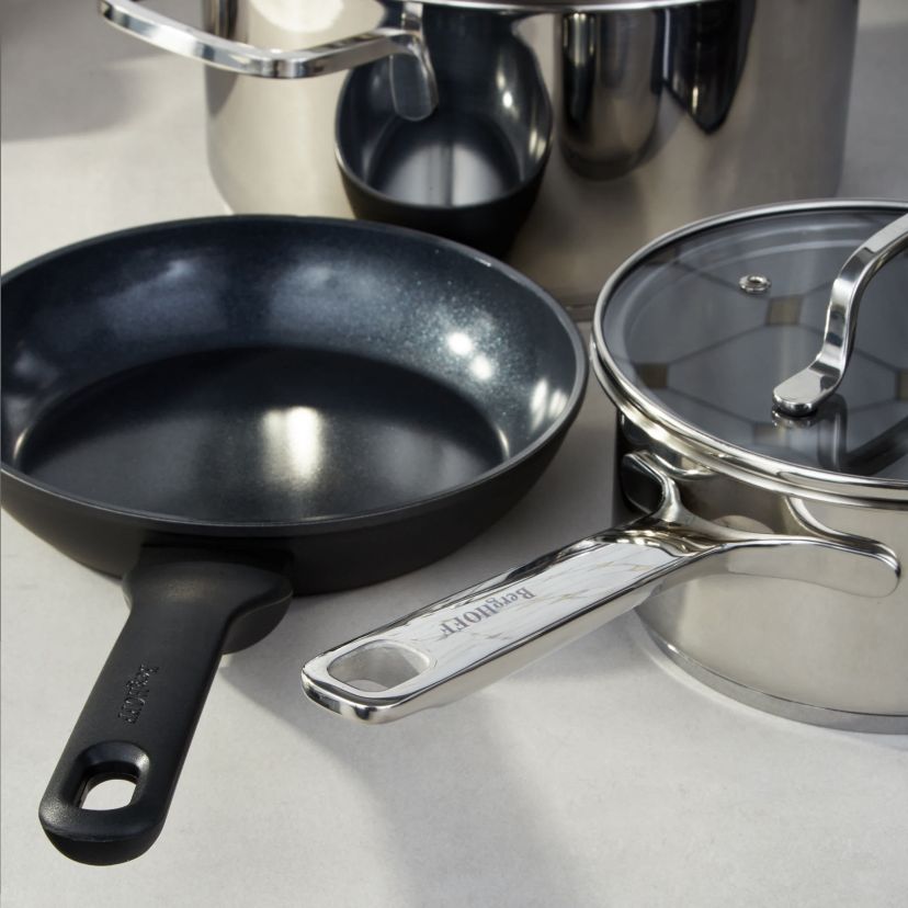BergHOFF Helix 9Pc Cookware Set with Glass Lids, Nonstick Pans, Recycled Material