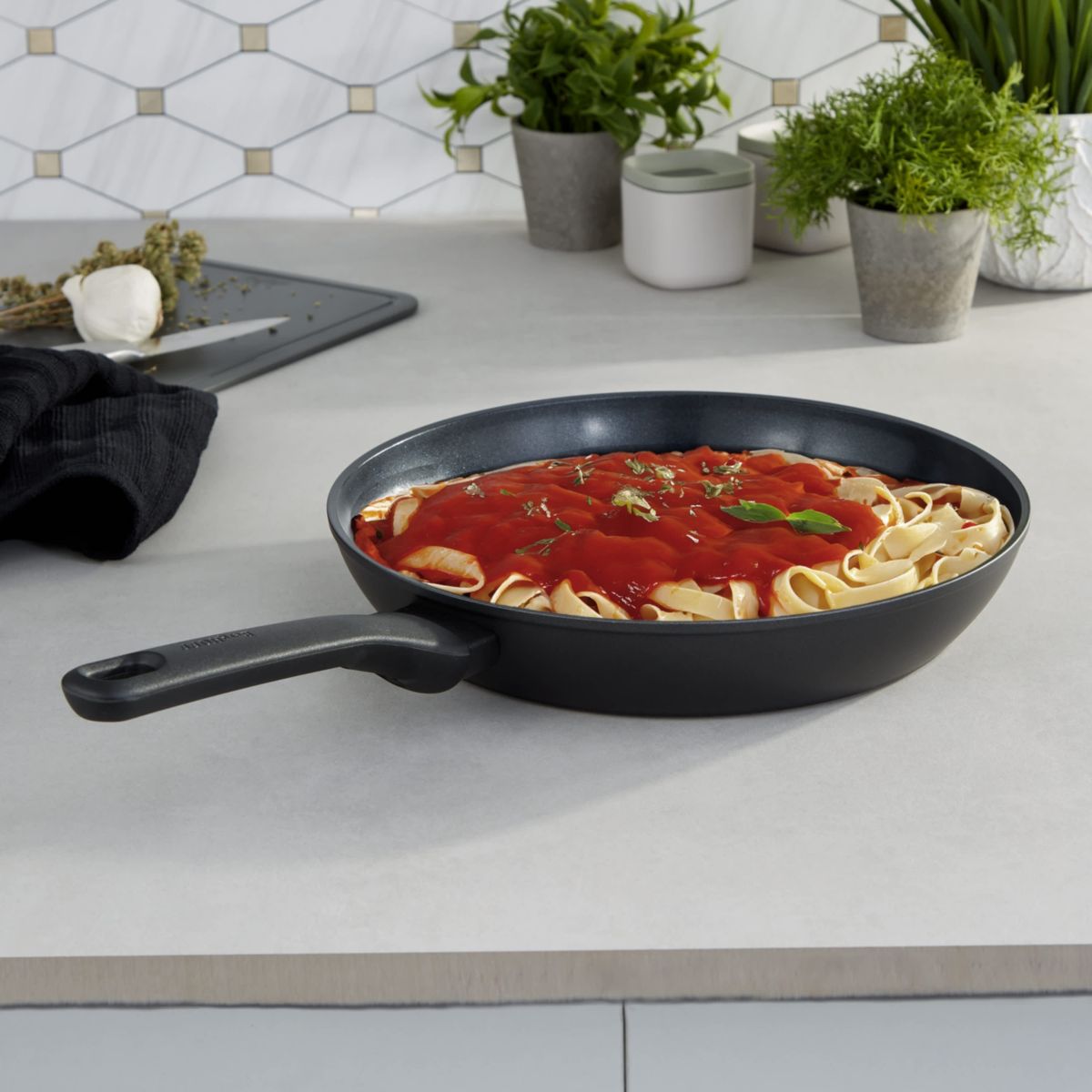 BergHOFF Helix Nonstick Ceramic Frying Pan 11", Recycled Aluminum, Black