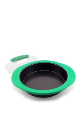 Perfect Slice Round Cake Pan with Silicone Sleeve tool